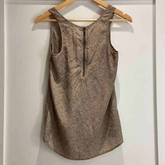 Armani Exchange Leopard Sleeveless Top - Picture 4 of 6